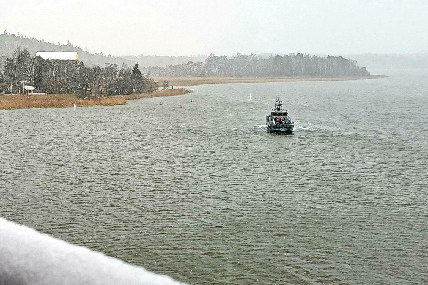 Que se passe-t-il en mer Baltique, où un navire russe a tiré en direction d’un hélicoptère allemand ?