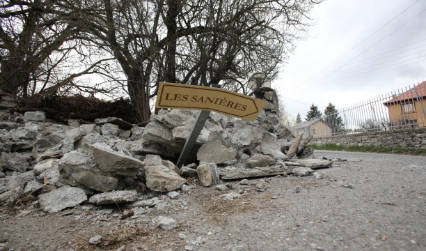 Le séisme du 7 avril 2014 avait touché le vallon Claous, dans le massif du Parpaillon. Depuis, la Haute-Ubaye est particulièrement surveillée par les scientifiques du Bureau central sismologique français de Strasbourg. Photo Le DL/Archives